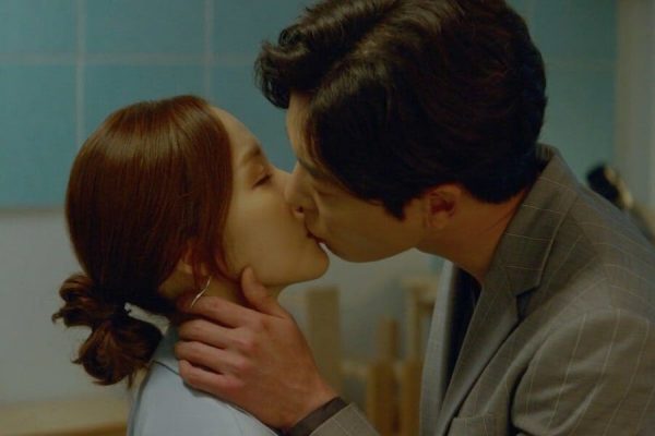 adegan ciuman park min young & kim jae wook dalam her private life