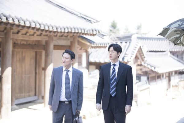 sinopsis kkondae intern episode 2 park hae jin