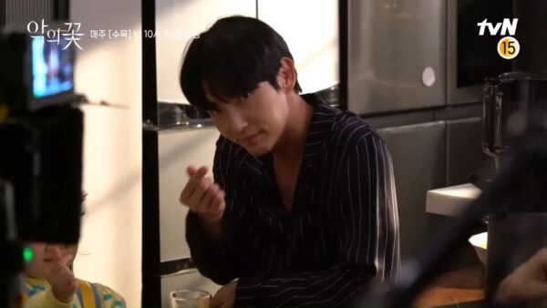 nonton streaming download drakorindo flower of evil sub indo viu