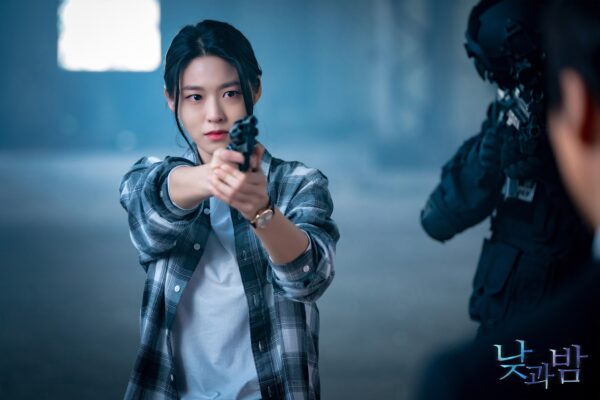 nonton streaming atau download drakor awaken sub indo viu