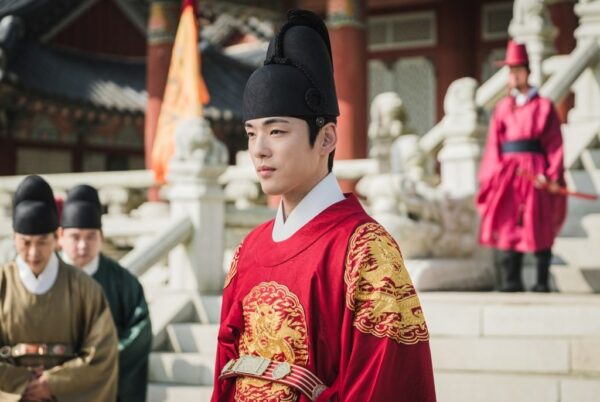 nonton streaming atau download drakor mr. queen / no touch princess sub indo viu