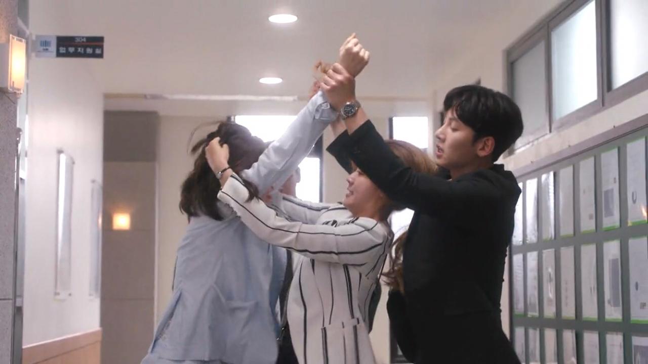 nonton streaming download drakorindo suspicious partner sub indo viu / love in trouble sub indo viu