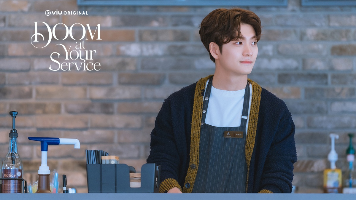 BTS Doom at Your Service Kang Tae Oh Lakukan Tur Kafe