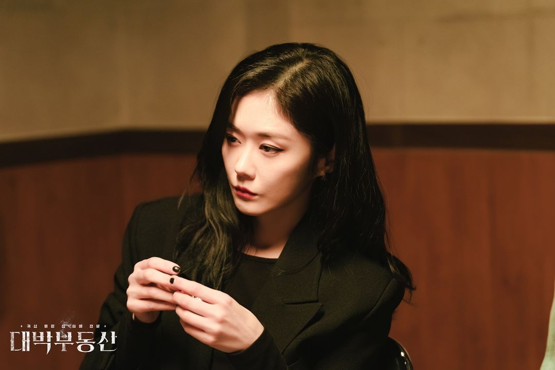 nonton streaming download drakorindo sell your haunted house sub indo viu