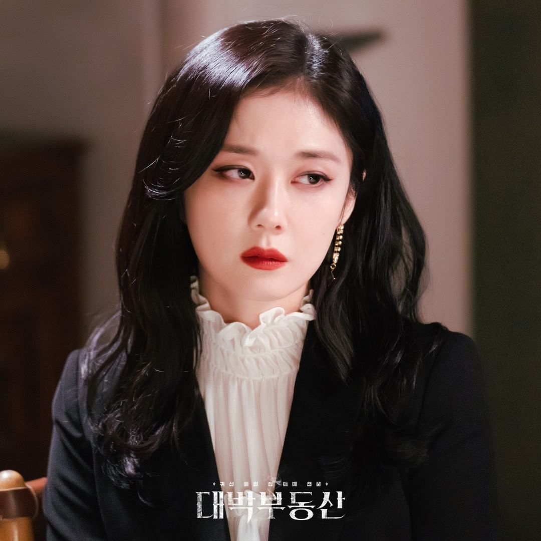 Preview Sell Your Haunted House Eps 21: Diskusi Menegangkan Jang Nara dan Jung Yong