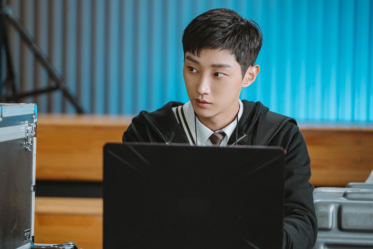 nonton streaming download drama korea police university sub indo viu