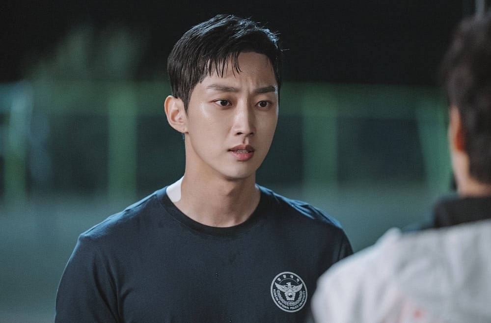 jinyoung, nonton streaming download drakorindo police university sub indo viu