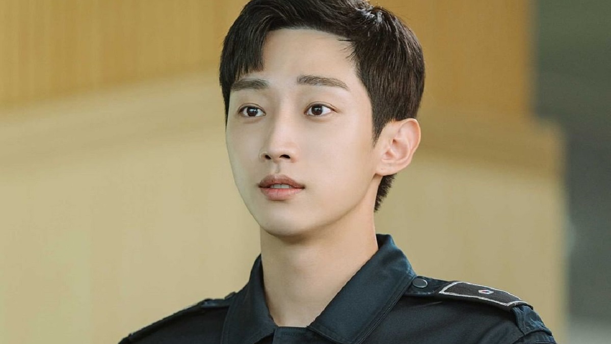 jinyoung, nonton streaming download drakorindo police university sub indo viu