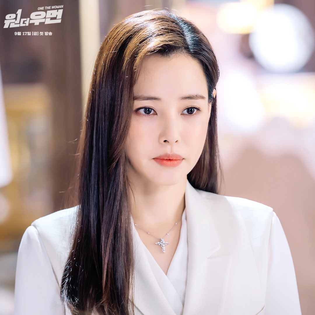 nonton streaming atau download drama korea one the woman sub indo viu