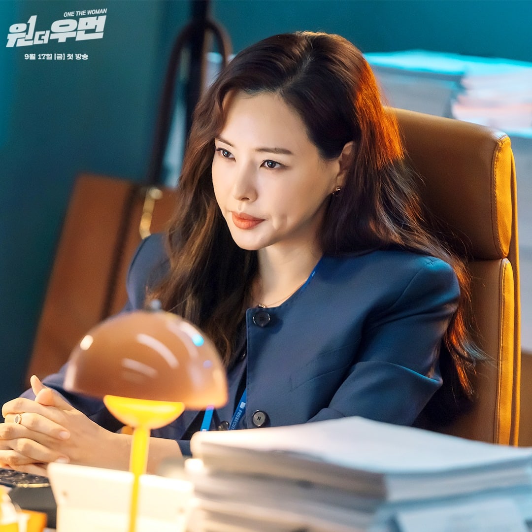 nonton streaming atau download drama korea one the woman sub indo viu