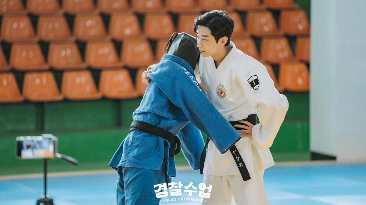 nonton streaming download drakorindo police university sub indo viu