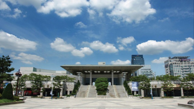 nonton streaming download drakorindo now we are breaking up sub indo viu