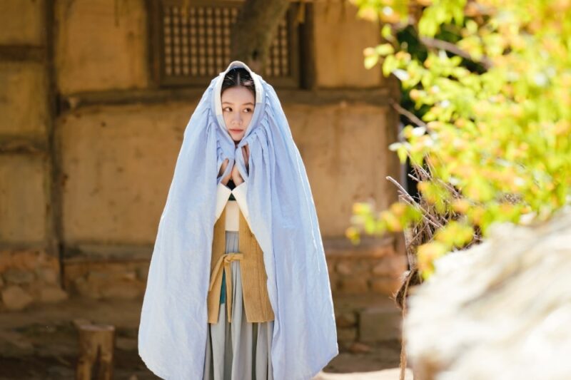 Potret Kerja Keras Hyeri Demi Keluarga di When Flowers Bloom, I Think