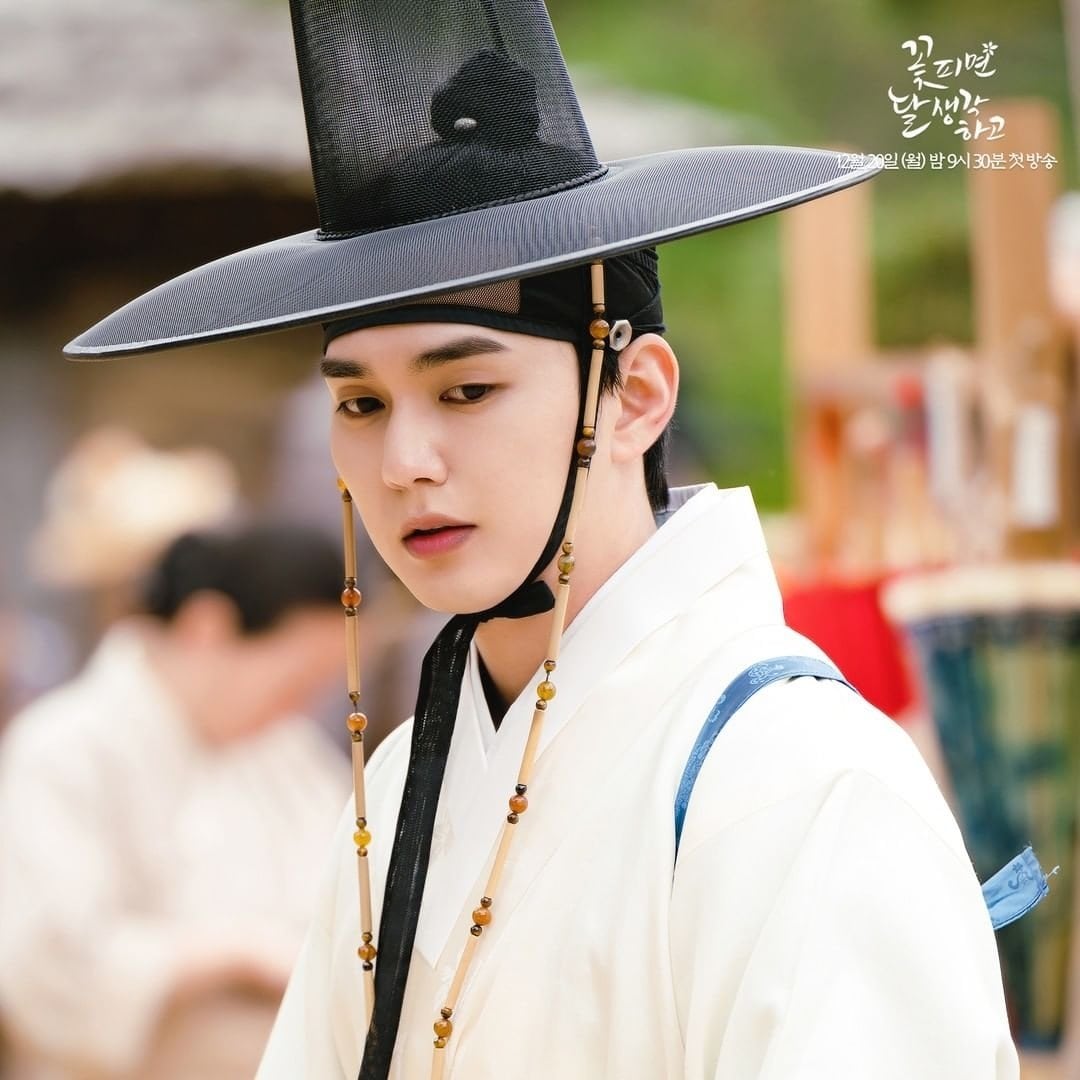 nonton streaming download drakorindo when the flowers bloom, I think of the moon sub indo viu