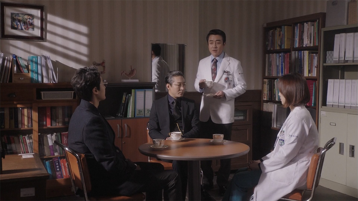 nonton streaming download drakorindo dr romantic season 1 (romantic doctor, teacher kim season 1) sub indo viu