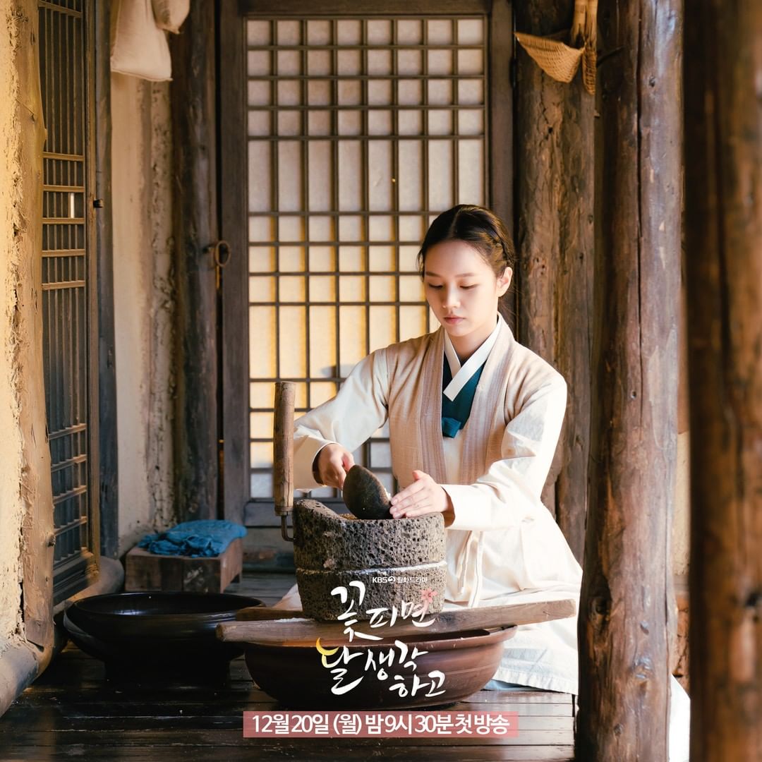 nonton streaming download drakorindo moonshine (when flowers bloom, I think of the moon) sub indo viu