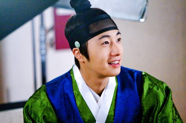 nonton streaming download drakorindo the moon embracing the sun sub indo viu