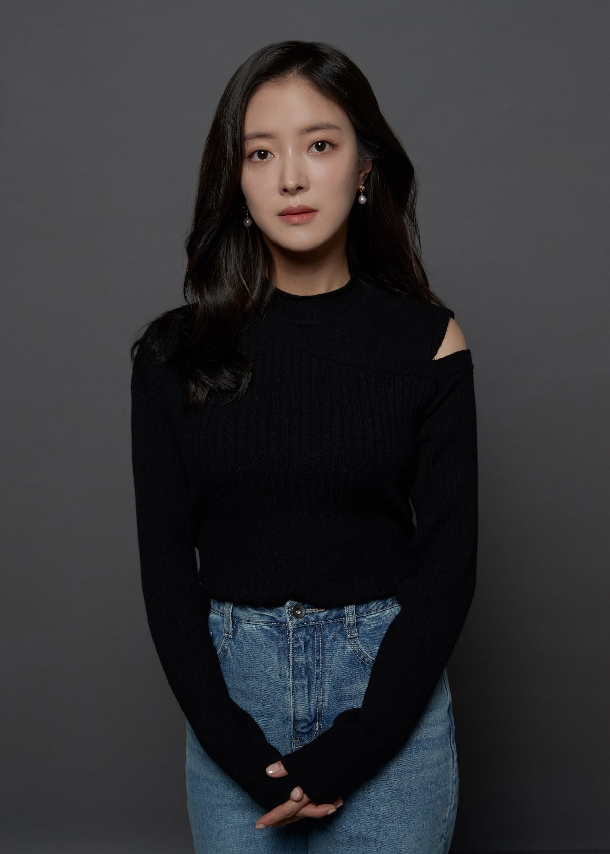 lee se young, nonton streaming atau download the red sleeve sub indo viu