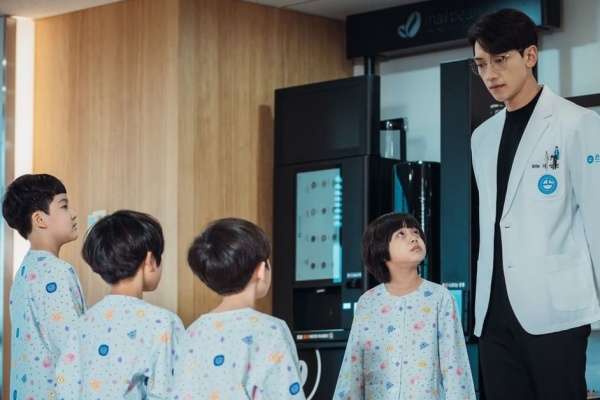 nonton streaming download drakorindo ghost doctor sub indo viu