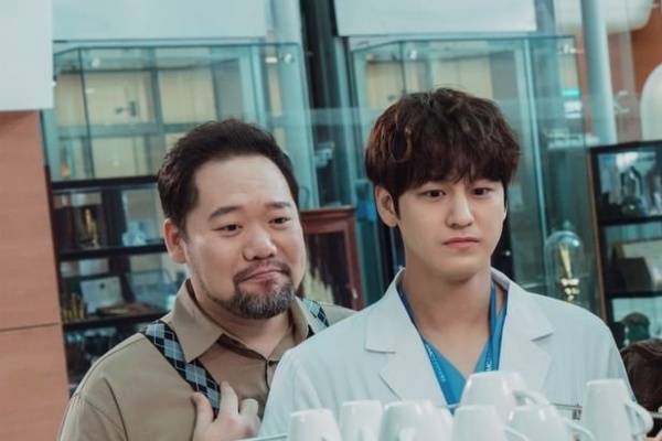 nonton streaming download drakorindo ghost doctor sub indo viu