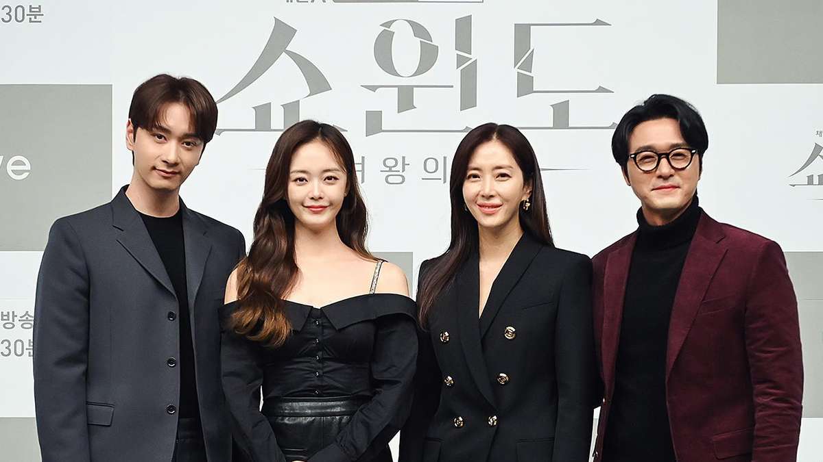 nonton streaming download drakorindo show window: the queen's house sub indo viu