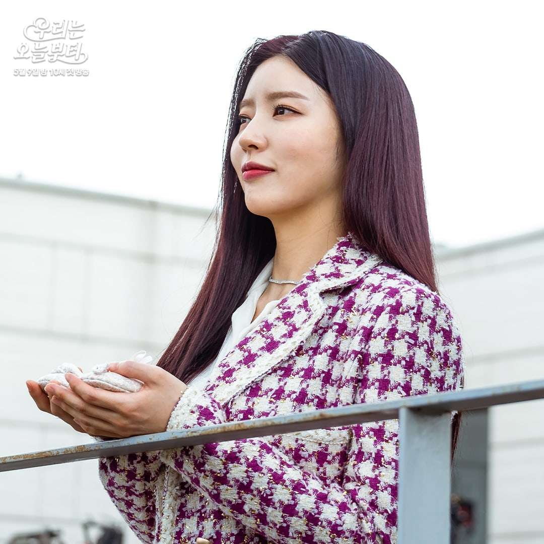 hong ji yoon, nonton streaming download drakorindo woori, the virgin sub indo viu