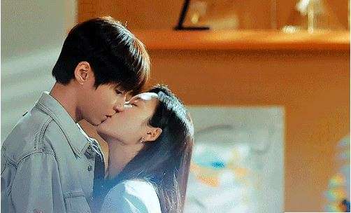 nonton streaming download drakorindo why her sub indo viu