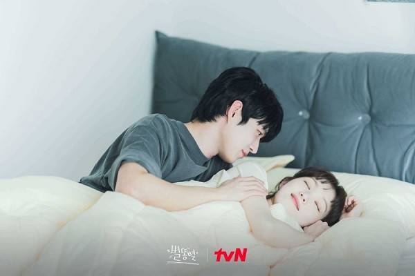 nonton streaming download drakorindo shooting stars sub indo viu