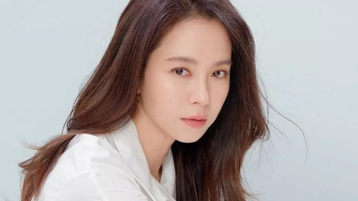 Memasuki Usia 40, Song Ji Hyo ‘Running Man’ Masih Nikmati Status Single ...