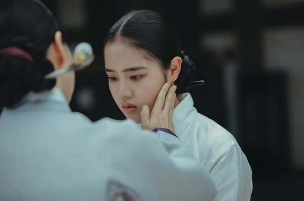 nonton streaming download drakorindo poong, the joseon psychiatrist sub indo viu