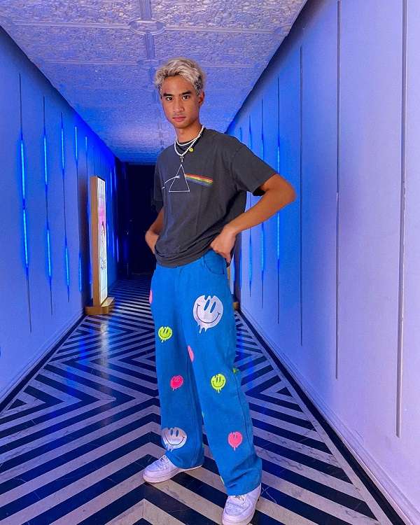 nonton streaming download bad boys vs crazy girls sub indo viu original