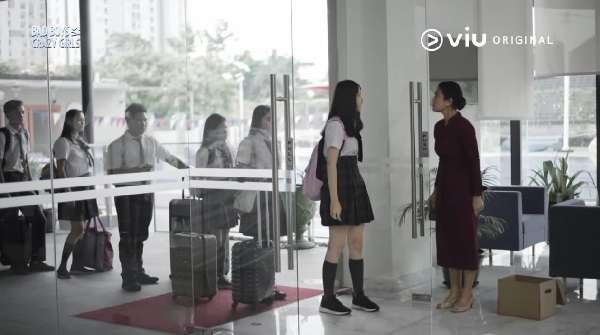 nonton streaming download bad boys vs crazy girls sub indo viu original