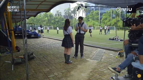 nonton streaming download bad boys vs crazy girls sub indo viu original