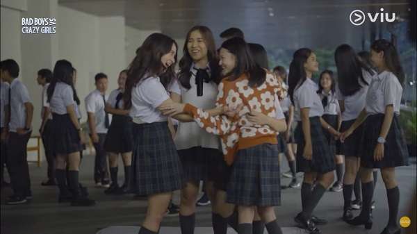 nonton streaming download bad boys vs crazy girls sub indo viu original