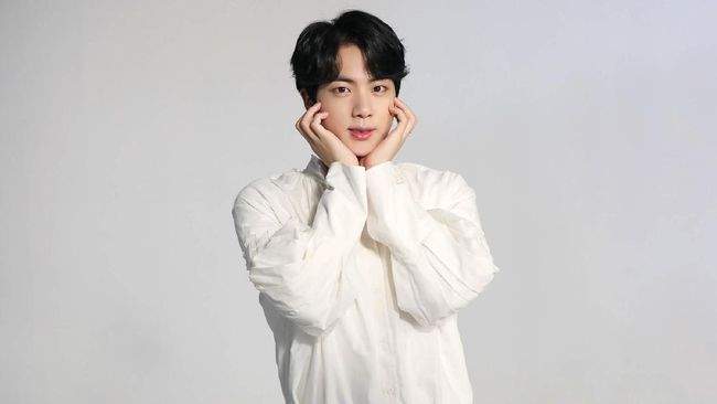 jin bts, Daftar Aktor Korea dan Idol yang Wamil Sebelum 2023