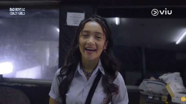 nonton streaming download bad boys vs crazy girls sub indo viu original