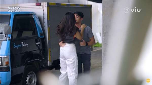 nonton streaming download bad boys vs crazy girls sub indo viu original
