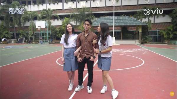 nonton streaming download bad boys vs crazy girls sub indo viu original