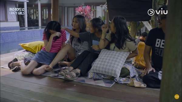 nonton streaming download bad boys vs crazy girls sub indo viu original