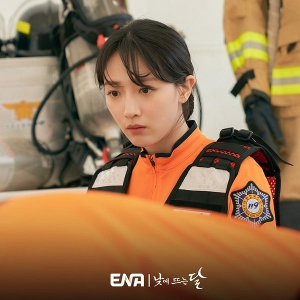 nonton streaming download drakorindo moon in the day sub indo viu