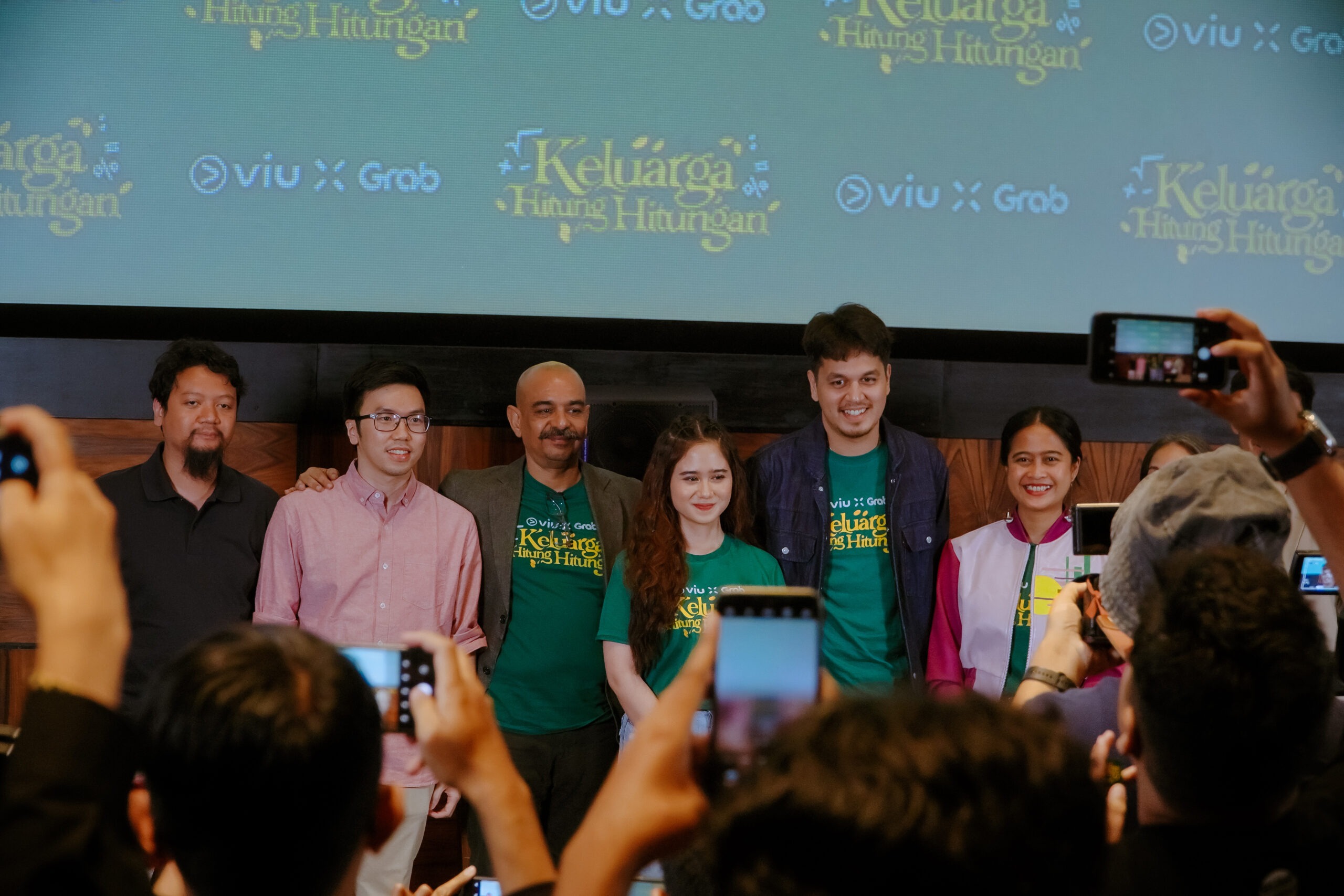 nonton streaming download keluarga hitung hitungan viu original