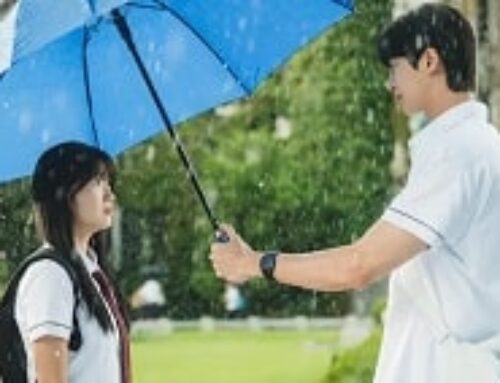 Preview Lovely Runner Episode 2: Kim Hye Yoon dan Byun Woo Seok Reuni Penuh Air Mata di Tengah Hujan