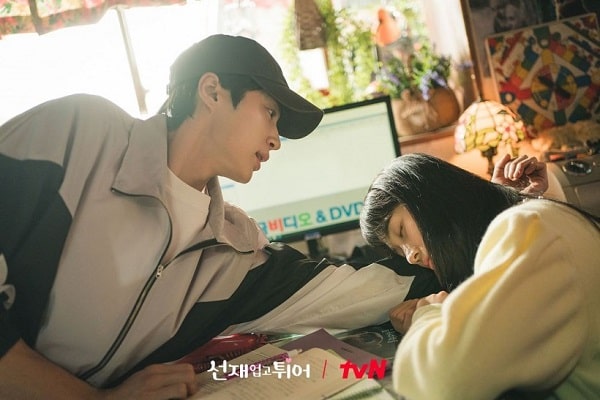 nonton streaming download drakorindo lovely runner sub indo viu