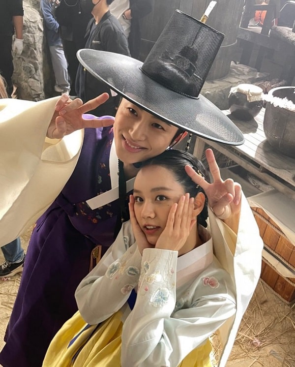 hyeri, nonton streaming download drakorindo moonshine sub indo viu