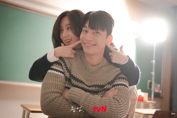 nonton streaming download drakorindo the midnight romance in hagwon sub indo viu