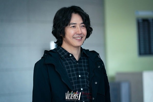 Yoon Sang Hyun Jadi Pria dengan Kepribadian Menawan dalam Drama Perfect Family