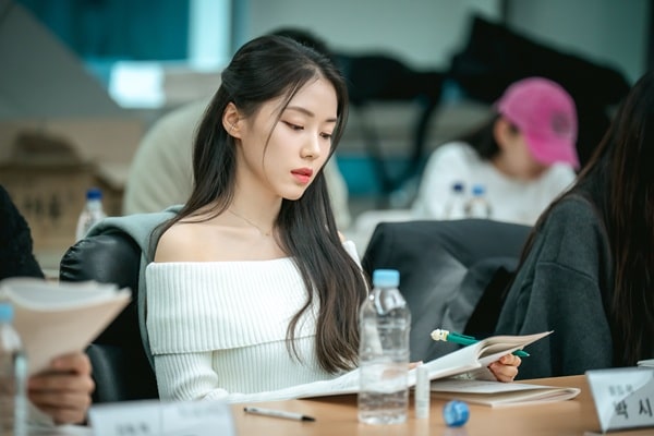 nonton streaming download drakorindo bitch x rich season 2 sub indo viu