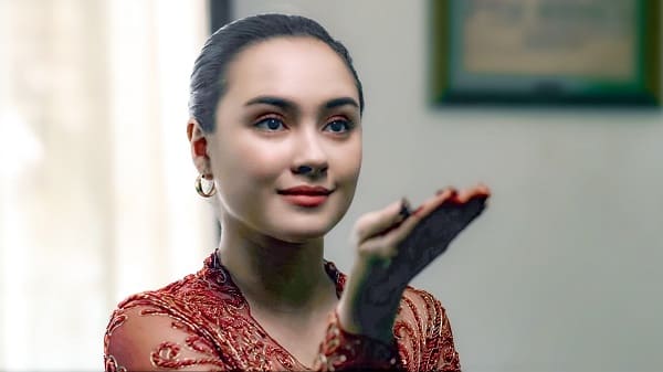 nonton streaming download drama malaysia the hidden hand: dia perempuan sialan sub indo viu original