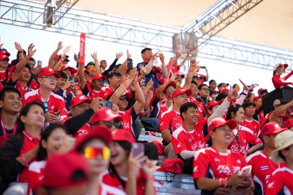4 นักบิด Honda MotoGP ร่วมกิจกรรม Tuk Tuk GP โปรโมตซอฟท์เพาเวอร์ไทย
