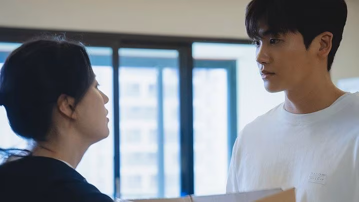 Park Hyung-Sik Jung Yi-Hyun Happiness Viu Korean drama k drama zombie apocalyptic thriller Tagalog dubbed Cantonese dubbed 2